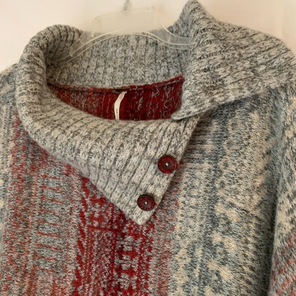 Free People 'Willow' poncho style sweater - Picture 4 of 9